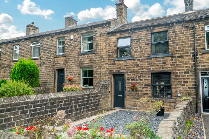 3 Bedroom Cottage For Sale In Abbey Road, Shepley, HD8