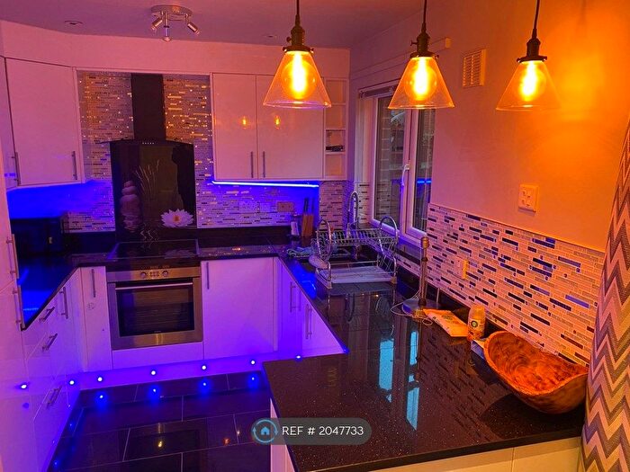 2 Bedroom Flat To Rent In Seacole Close, London, W3