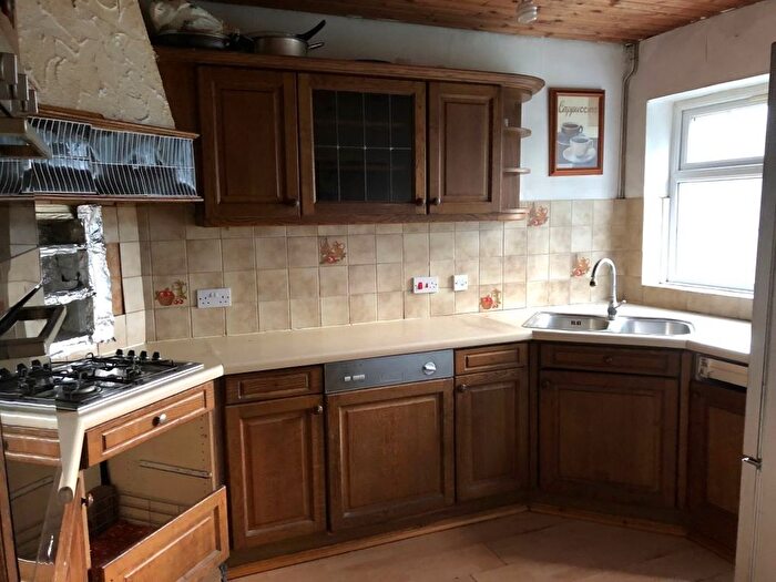 4 Bedroom Detached House For Sale In The Green, High Street, Feltham, Middlesex, TW13