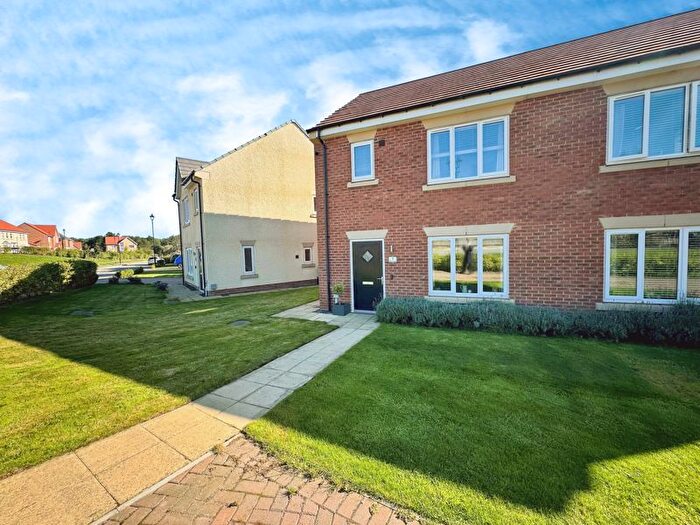 3 Bedroom Semi-Detached House For Sale In Pheasant Close, Prudhoe, NE42