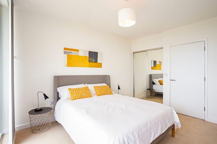 1 Bedroom Flat To Rent In Colonial Drive, Bollo Lane, London, W4