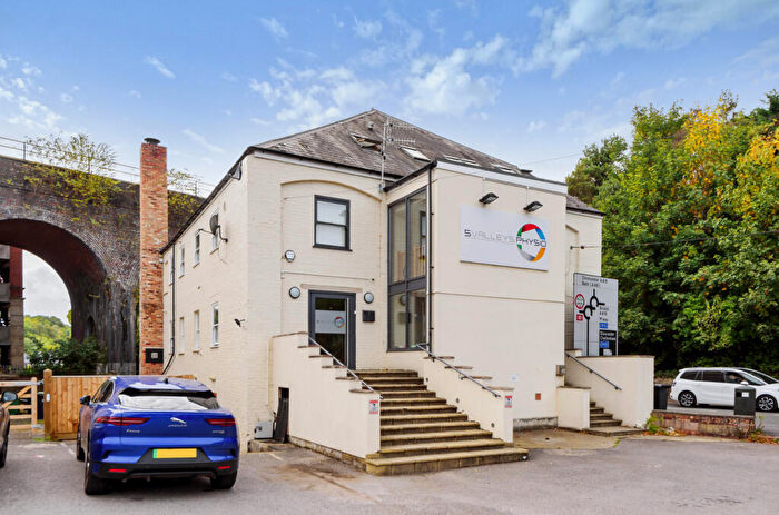 Apartment To Rent In The Maltings, Merrywalks, Stroud, GL5