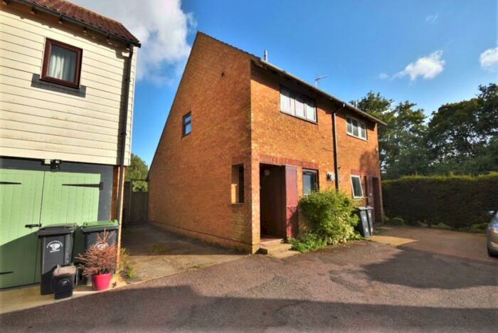 2 Bedroom Semi-Detached House To Rent In Loompits Way, Saffron Walden, CB11