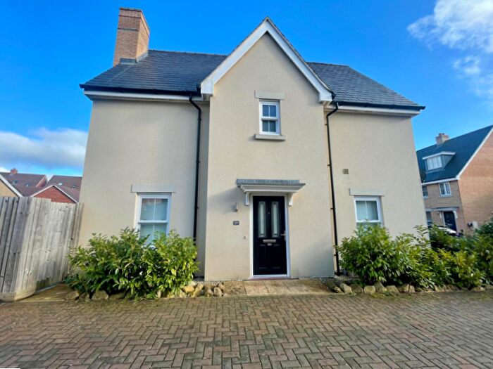 4 Bedroom End Terrace House For Sale In Parry Rise, Biggleswade, SG18