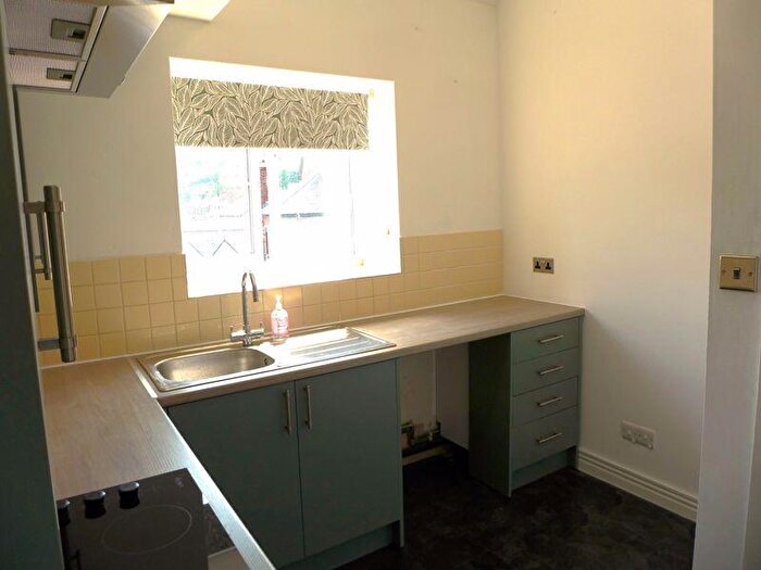 1 Bedroom Flat To Rent In , Castle Street, Llangollen, LL20
