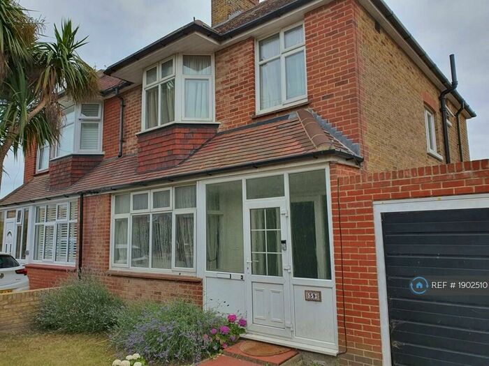 3 Bedroom Semi-Detached House To Rent In Bradstow Way, Broadstairs, CT10