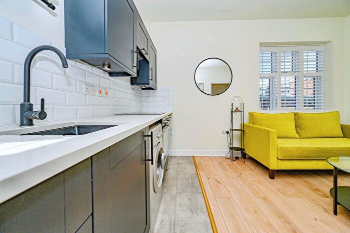 1 Bedroom Flat For Sale In High Street, Hemel Hempstead, HP1