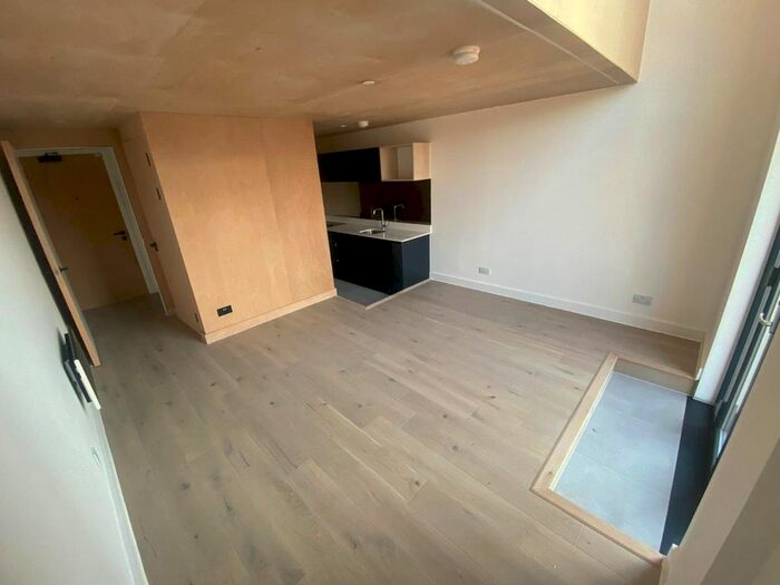 2 Bedroom Flat To Rent In Spinners Way, Manchester, M15