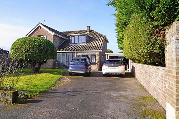 4 Bedroom Detached House For Sale In Westhill Close, Highworth, SN6