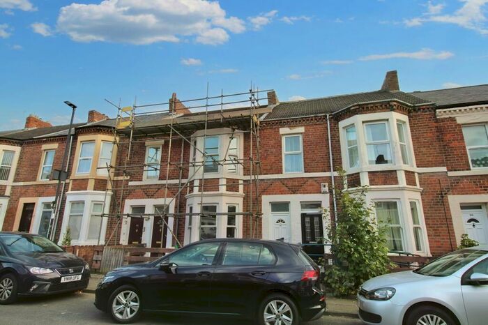3 Bedroom Flat To Rent In Mowbray Street, Newcastle, Newcastle Upon Tyne, Tyne And Wear, NE6