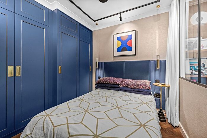 1 Bedroom Flat To Rent In Park Crescent, Marylebone, W1B