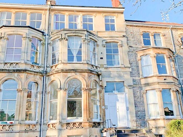 2 Bedroom Flat To Rent In Top Floor Flat, Royal Park, Bristol, BS8