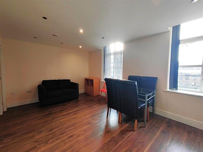 1 Bedroom Flat To Rent In Vincent Street, Bradford, BD1