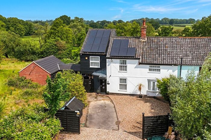 4 Bedroom Semi-Detached House For Sale In Beccles Road, Thurlton, Norwich, NR14