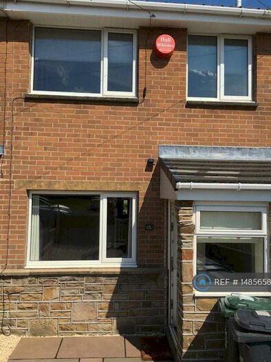 2 Bedroom Terraced House To Rent In Huddersfield, Huddersfield, HD7