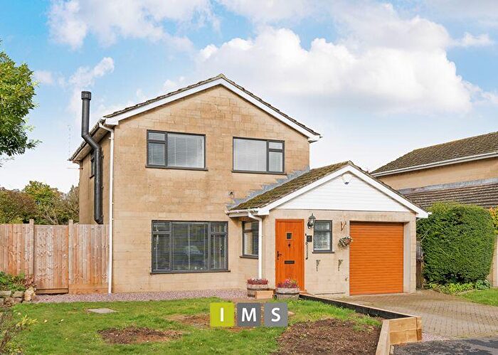 4 Bedroom Detached House For Sale In Ash Grove, Bicester, OX26