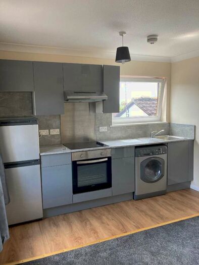 2 Bedroom Apartment To Rent In Pound Lane, Topsham, Exeter, EX3
