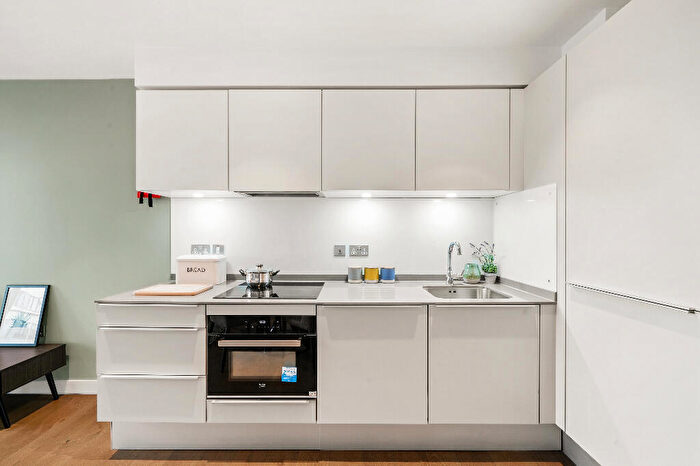 2 Bedroom Apartment To Rent In Mawes House, SE17
