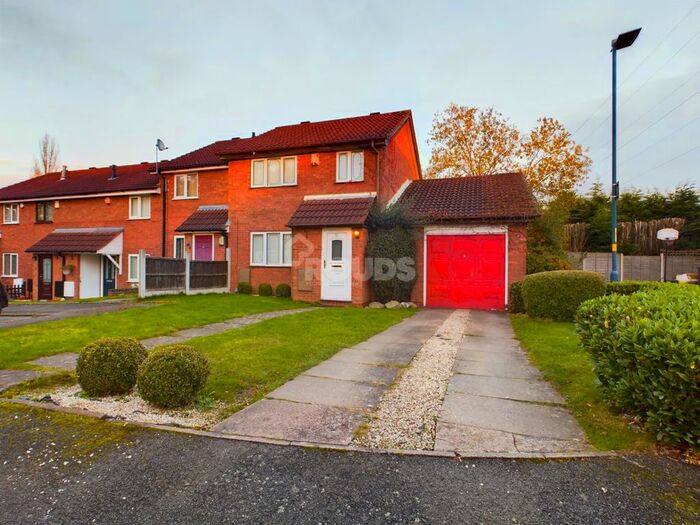 3 Bedroom End Of Terrace House To Rent In Blakemore Close, Birmingham, West Midlands, B32