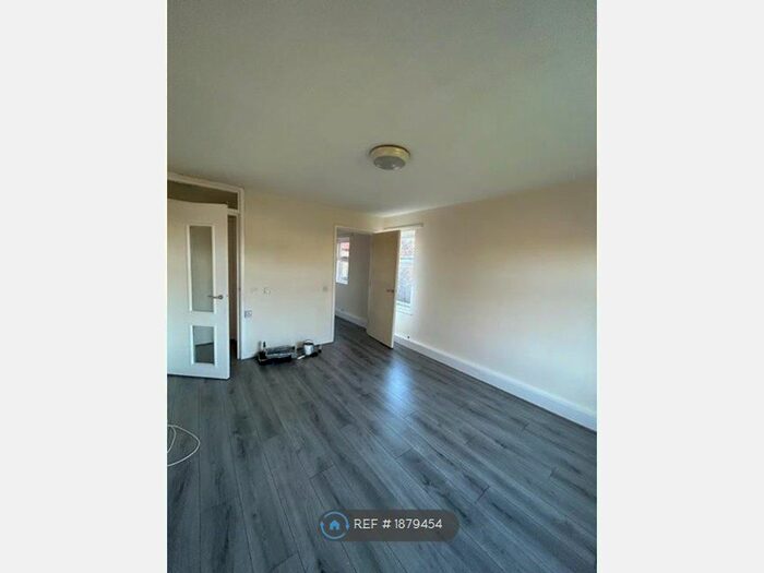 2 Bedroom Flat To Rent In St. Pauls Court, Stockton-On-Tees, TS19