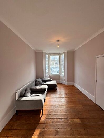 6 Bedroom Property To Rent In Stoke Newington Road, London, N16