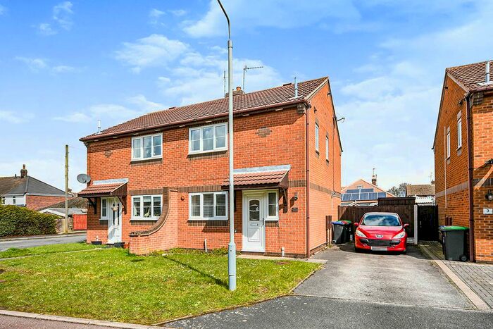 3 Bedroom Semi-Detached House To Rent In Nene Close, Hucknall, Nottingham, Nottinghamshire, NG15