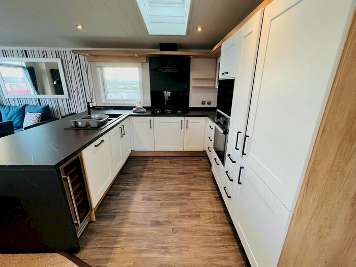 3 Bedroom Detached House For Sale In Meadow Lakes, Hewas Water, St