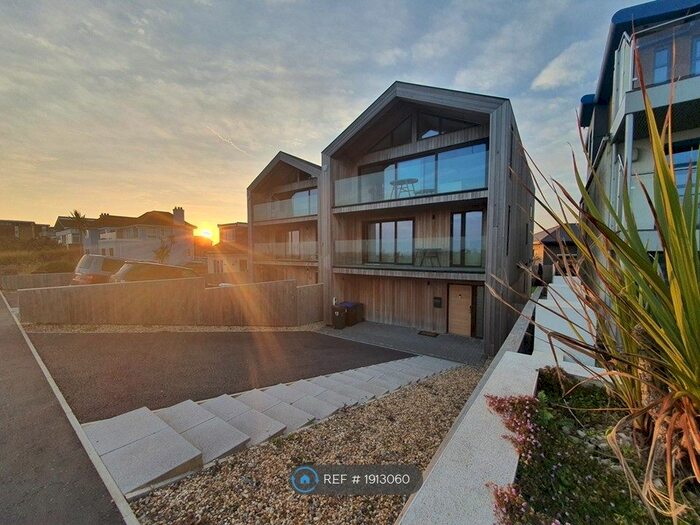 4 Bedroom Detached House To Rent In West Beach, Shoreham-By-Sea, BN43