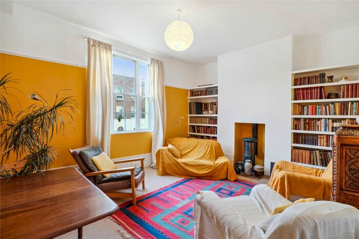 2 Bedroom Flat To Rent In St. Peter's Street, Angel, N1