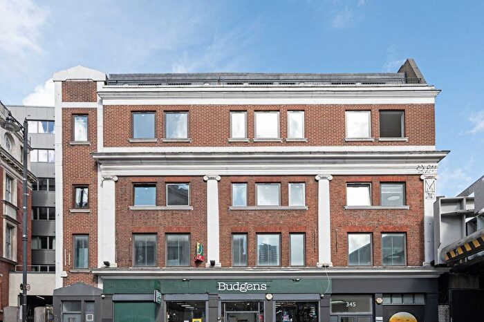 2 Bedroom Flat To Rent In Old Street, Old Street, London, EC1V