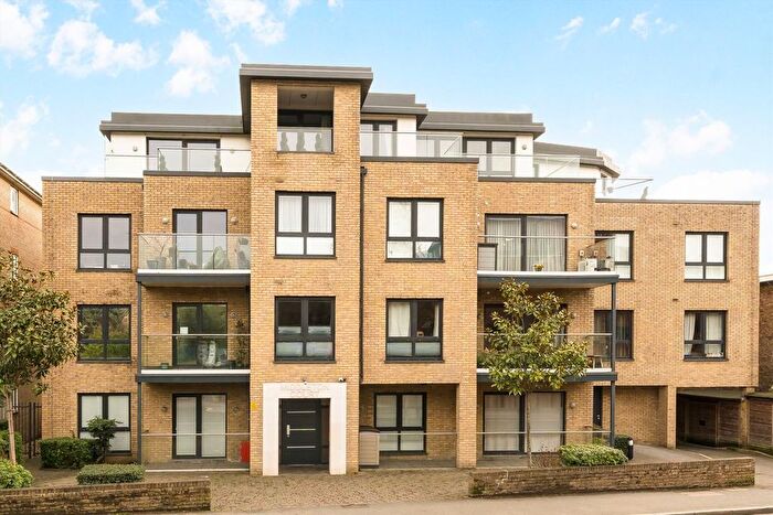 2 Bedroom Flat For Sale In Worple Road, West Wimbledon, SW20