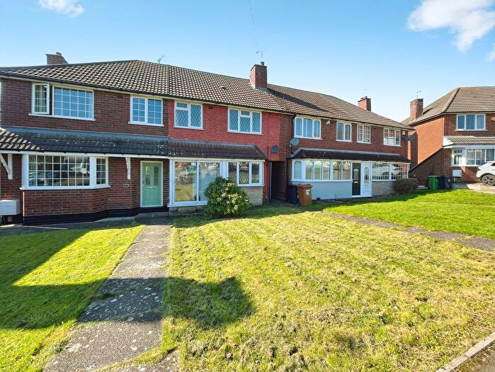 3 Bedroom Semi Detached House For Sale In Cattermole Grove, Birmingham, B43