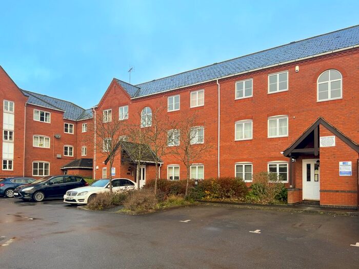 2 Bedroom Flat To Rent In Gas Street, Leamington Spa, Warwickshire, CV31