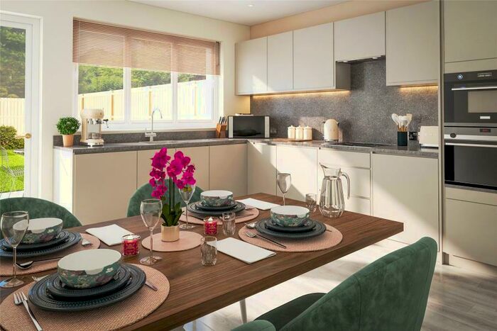 3 Bedroom End Of Terrace House To Rent In Woking, Surrey, GU21