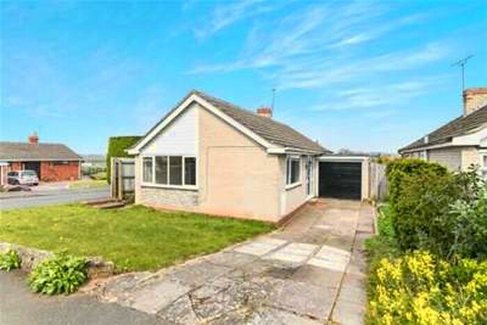 2 Bedroom Bungalow To Rent In Beaconhill Drive, St Johns, WR2