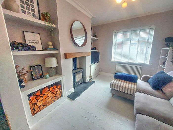 3 Bedroom Terraced House For Sale In Lansdowne Road, Manchester, M30