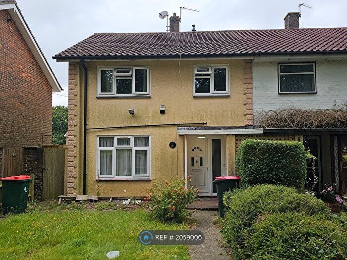 4 Bedroom Semi-Detached House To Rent In Kestrel Close, Crawley, RH11