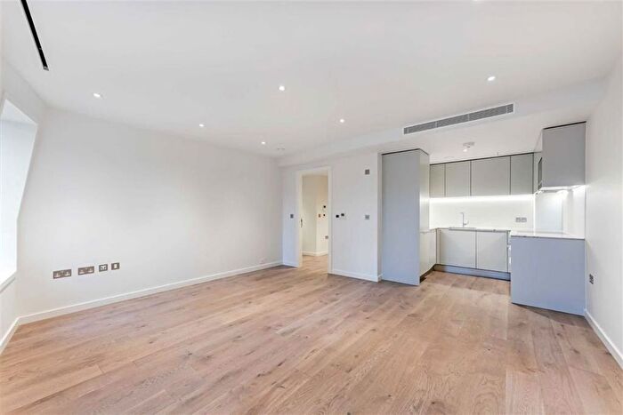 1 Bedroom Flat To Rent In Hobhouse Court, Hobhouse Court, SW1Y
