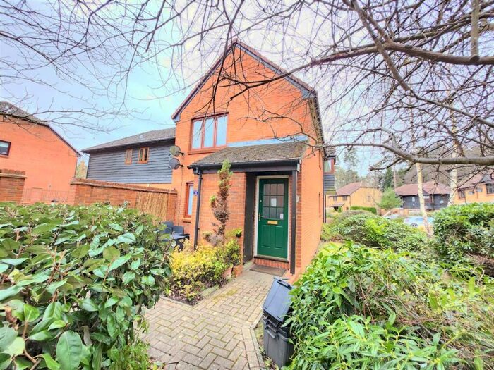 1 Bedroom House To Rent In Wentworth Close, Crowthorne, RG45