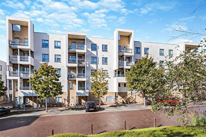 2 Bedroom Apartment To Rent In Glenalmond Avenue, Cambridge, Cambridgeshire, CB2