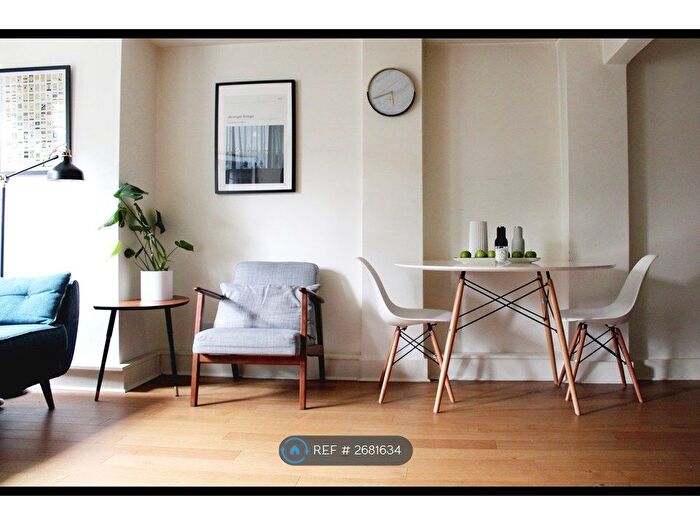 2 Bedroom Flat To Rent In Jerningham Road, London, SE14