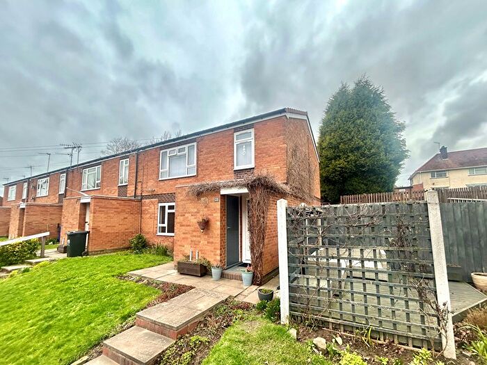 1 Bedroom Flat For Sale In Turners Grove, Lower Gornal, DY3