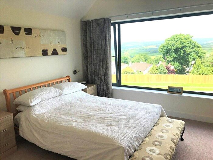 2 Bedroom House To Rent In Harrowbeer Mews, PL20