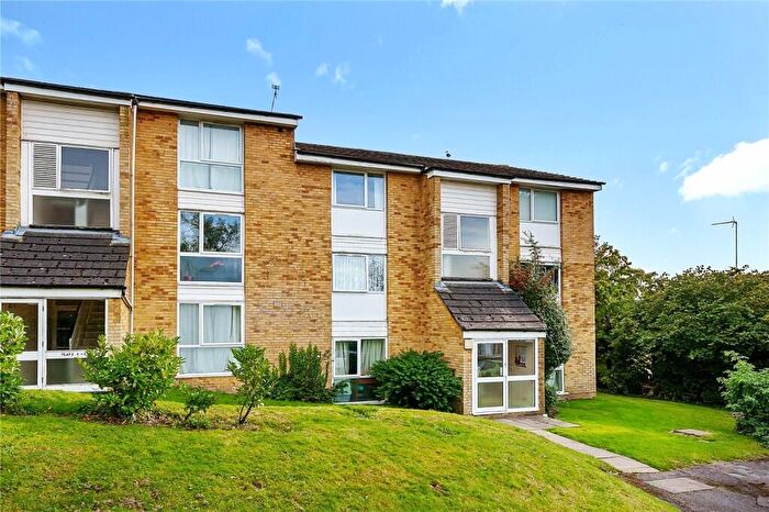 1 Bedroom Flat To Rent In Crofton Way, EN2