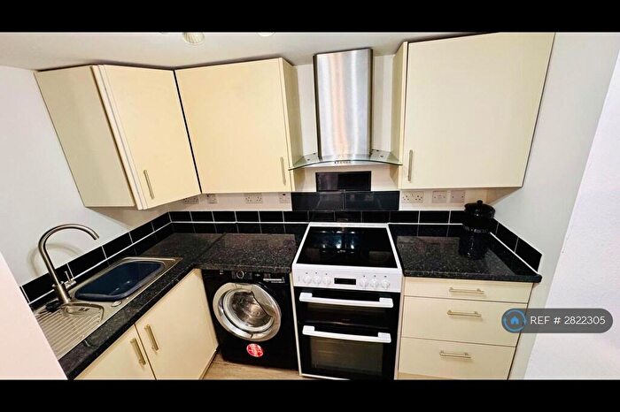 2 Bedroom Flat To Rent In Liverpool Road, Manchester, M44