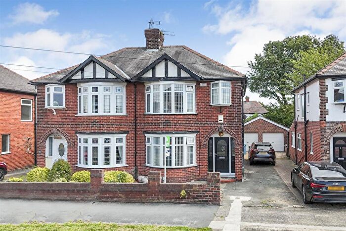 3 Bedroom Semi-Detached House For Sale In Norland Avenue, Anlaby Common, HU4