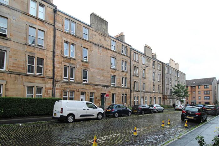 1 Bedroom Flat To Rent In Cathcart Place, EH11