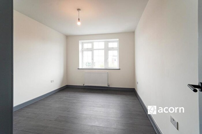 1 Bedroom Flat To Rent In Camberwell Road London, SE5