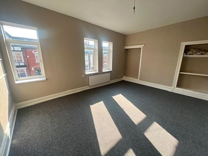 4 Bedroom Block Of Apartments For Sale In Glencoe Street, Hull, HU3