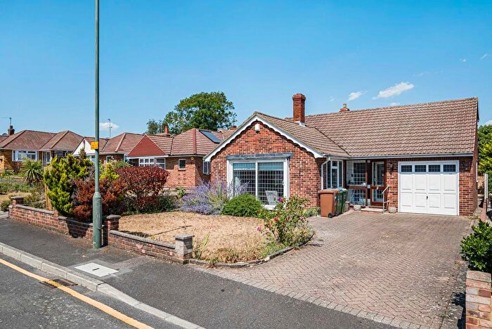 2 Bedroom Detached Bungalow For Sale In Elmington Close, Bexley, DA5